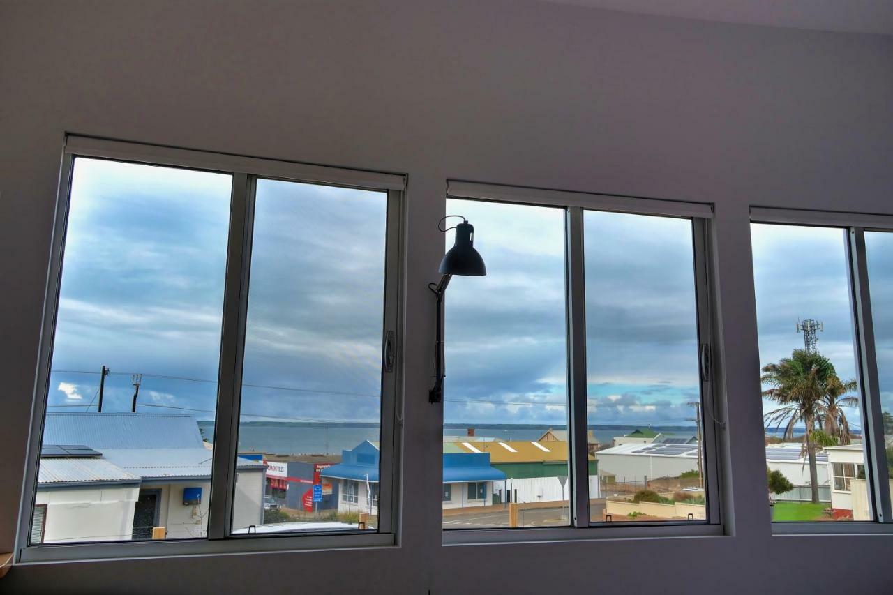 Cloudscape Apartment No 2 Kingscote Exterior photo